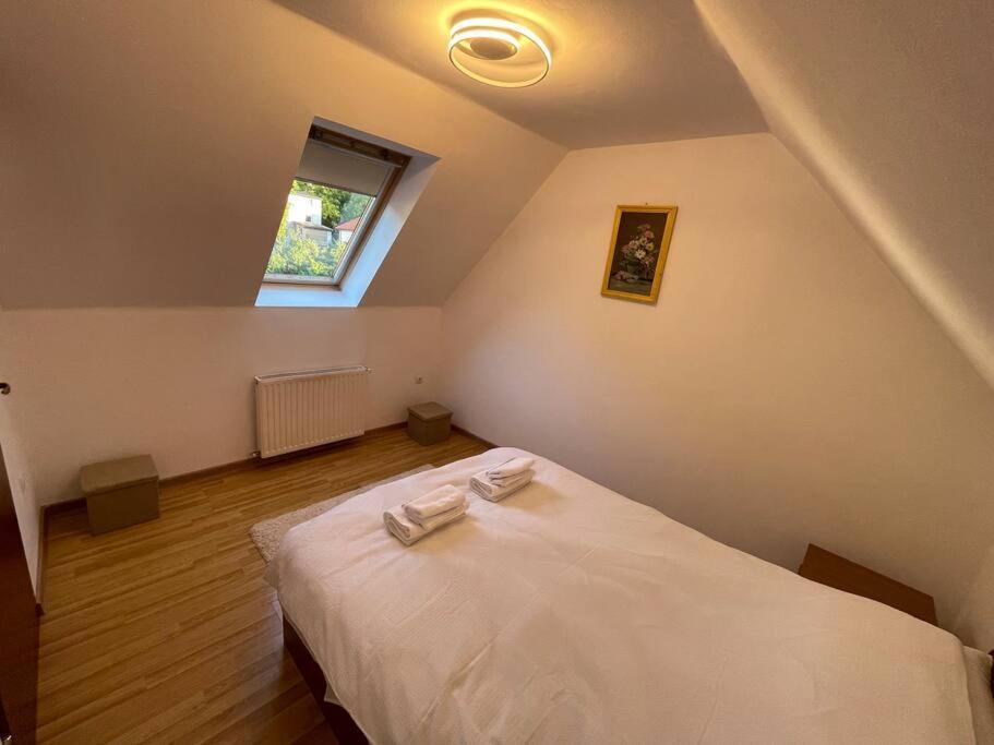 Easy Living Apartments - Old Town Braşov Extérieur photo