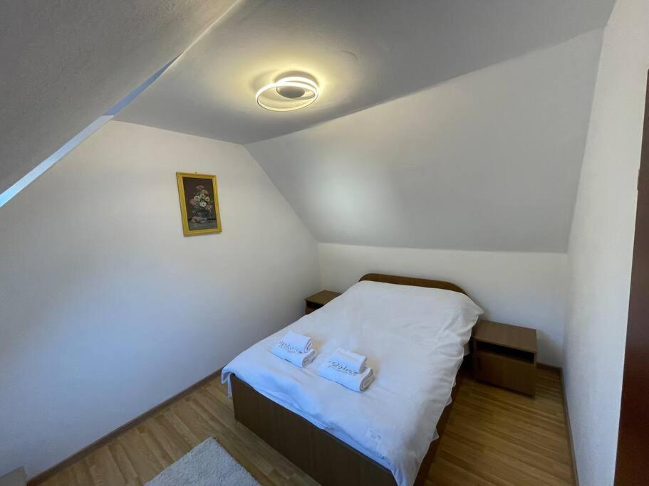 Easy Living Apartments - Old Town Braşov Extérieur photo