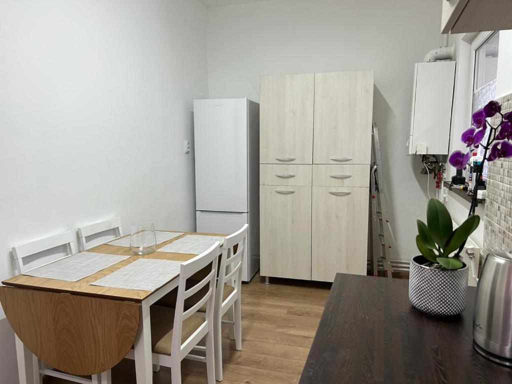 Easy Living Apartments - Old Town Braşov Extérieur photo
